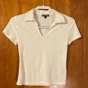 White crop top shirt